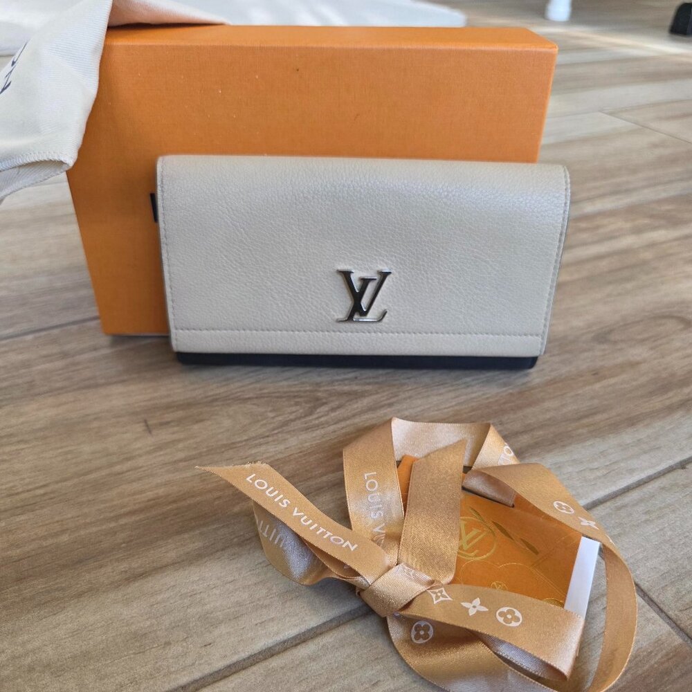 Louis Vuitton Portefeiulle Lock Me II Creme/Black Long Flap Wallet
